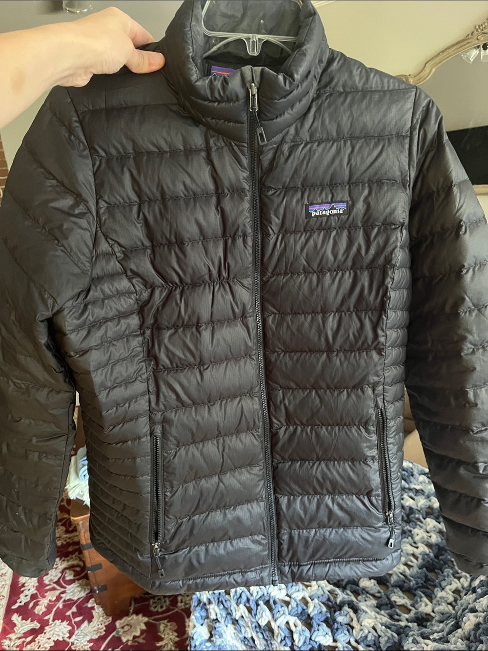Women’s Patagonia Black Med Down Sweater Jacket
